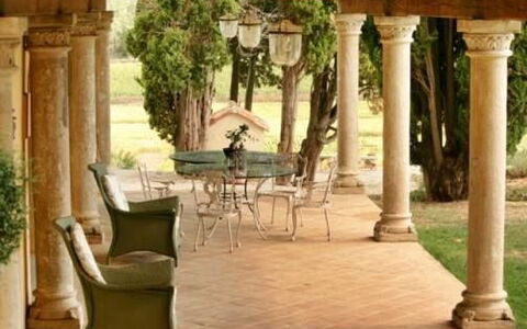 Luna Di Cortona: Säule, Eigentum, Estate, Gebäude, Veranda, Zimmer, Möbel, Die Architektur, Terrasse, Haus