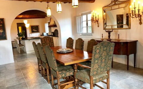 Luna Di Cortona: Eigentum, Zimmer, Esszimmer, Möbel, Gebäude, Interior Design, Tabelle, Decke, Haus, Grundeigentum