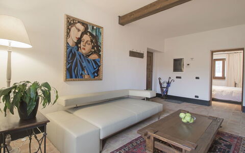 Cantiniere: Zimmer, Eigentum, Möbel, Interior Design, Gebäude, Decke, Haus, Tabelle, Wohnzimmer, Grundeigentum
