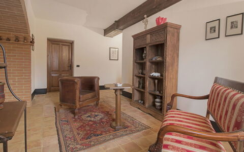 Cantiniere: Zimmer, Eigentum, Möbel, Gebäude, Haus, Interior Design, Grundeigentum, Fussboden, Decke, Wand
