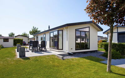Recreatiepark de Woudhoeve 204.1: Haus, Eigentum, Zuhause, Gebäude, Die Architektur, Grundeigentum, Gras, Fassade, Wohngebiet, Dach