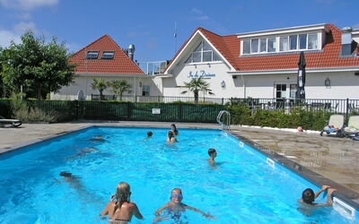 Noordwijk 105: Schwimmbad, Freizeitzentrum, Freizeit, \Stadt, Resort, Erholung, Gebäude, Ferienort, Spass, Urlaub