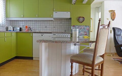 Rustica Apt. M: Cabinetry, Eigentum, Möbel, Spüle, Countertop, Gebäude, Küche, Holz, Interior Design, Fenster