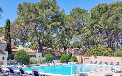 La Marina: Resort, Schwimmbad, Estate, Schatten, Landscaping, Hotel, Ferienort, Hazienda, Gartenmöbel, Villa