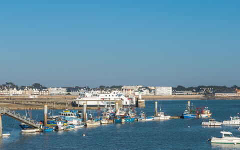 Les Terrasses Port Maria: Wassertransport, Meer, Himmel, Hafen, Hafen, Boot, Yachthafen, Fahrzeug, Ozean, Wasserweg