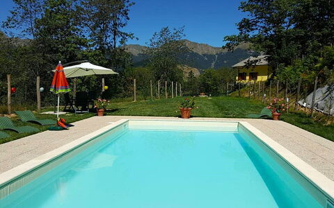 Ai Cuori: Schwimmbad, Resort, Freizeit, Eco Hotel, Gebirge, Regenschirm, Thermae, Gartenmöbel, Hazienda, Schatten