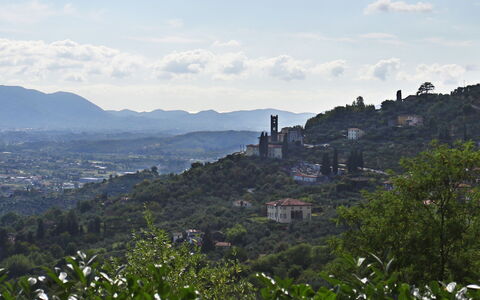 Borgo Antico Paolo: Vegetation, Bergstation, Himmel, \Stadt, Hügel, Berg, Menschliche Siedlung, Stadt, Dorf, Tourismus
