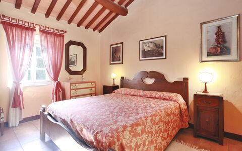 Borgo Antico Paolo: Schlafzimmer, Bett, Zimmer, Möbel, Bettdecke, Eigentum, Bedding, Decke, Bettrahmen, Interior Design