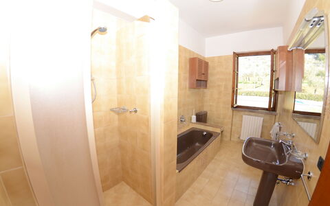 Villa Vaniglia Proprietà: Eigentum, Zimmer, Badezimmer, Haus, Fussboden, Gebäude, Grundeigentum, Interior Design, Fliese, Zuhause