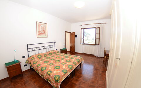 Villa Vaniglia Proprietà: Schlafzimmer, Zimmer, Eigentum, Möbel, Bett, Bettdecke, Fussboden, Interior Design, Grundeigentum, Gebäude