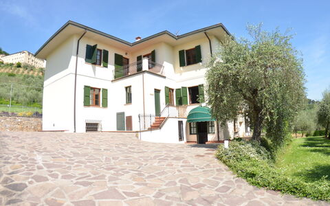 Villa Vaniglia Proprietà: Eigentum, Haus, Gebäude, Grundeigentum, Zuhause, Estate, Wohngebiet, Fassade, Villa, Die Architektur