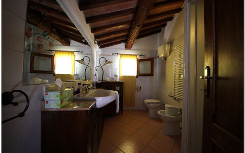 Villetta Di Cortona: Zimmer, Eigentum, Interior Design, Gebäude, Beleuchtung, Haus, Die Architektur, Möbel, Grundeigentum, Fussboden