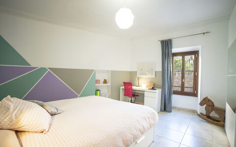 Son Trobat: Schlafzimmer, Zimmer, Möbel, Eigentum, Bett, Interior Design, Bettrahmen, Fussboden, Decke, Bettdecke