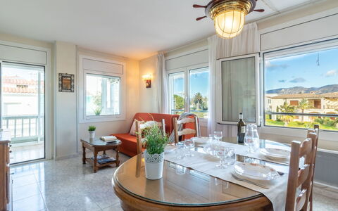 Sol i Canal: Zimmer, Eigentum, Möbel, Gebäude, Interior Design, Grundeigentum, Decke, Haus, Esszimmer, Tabelle