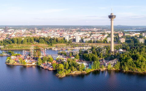 Palttala: Wasser, Himmel, Daytime, Pflanze, Gebäude, Baum, Wolkenkratzer, Turm, Wolke, Vegetation