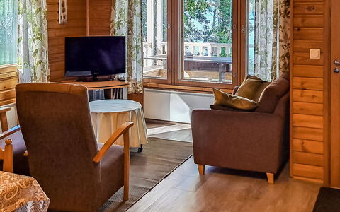 Kesäranta: Holz, Möbel, Interior Design, Flooring, Fussboden, Zimmer, Holzbeize, Hartholz, Stuhl, Wohnzimmer