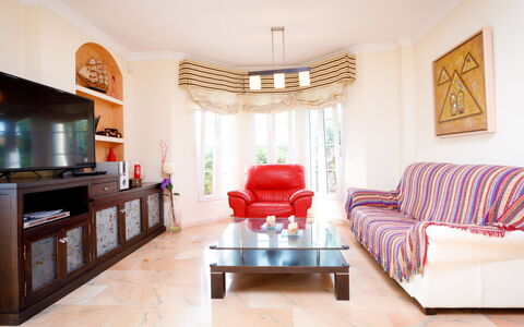 Villa Jazmin: Blau, Gelb, Balkon, Holzbeize, Hotel, Zimmerpflanze