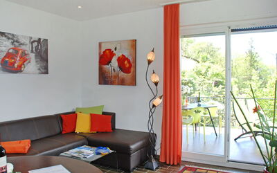 Casablanca Og 25.1: Zimmer, Wohnzimmer, Eigentum, Interior Design, Möbel, Orange, Haus, Zuhause, Gebäude, Fussboden