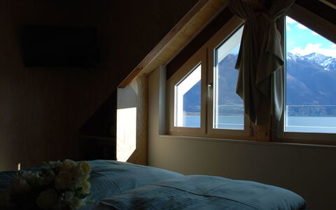 Rossella: Zimmer, Schlafzimmer, Eigentum, Möbel, Bett, Interior Design, Daylighting, Wand, Haus, Fenster