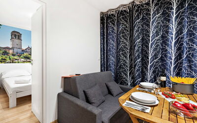 Camping Galeb 200.8: Interior Design, Zimmer, Möbel, Fussboden, Zuhause, Wand, Tabelle, Couch, Wohnzimmer, Flooring