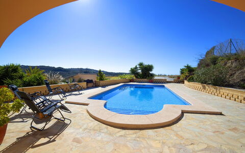 Vicent: Schwimmbad, Eigentum, Grundeigentum, Estate, Urlaub, Haus, Zuhause, Gebäude, Resort, Freizeit