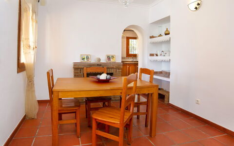 Vicent: Zimmer, Eigentum, Möbel, Gebäude, Interior Design, Fussboden, Tabelle, Grundeigentum, Esszimmer, Haus
