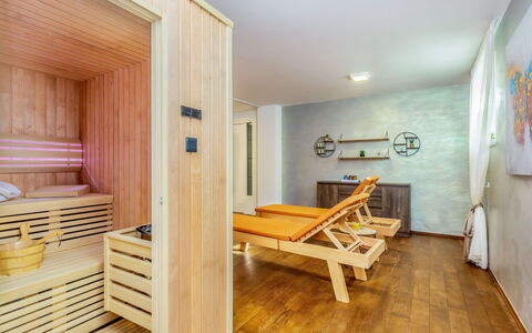 Roko: Möbel, Eigentum, Gebäude, Cabinetry, Holz, Haus, Komfort, Flooring, Wohnzimmer, Fussboden