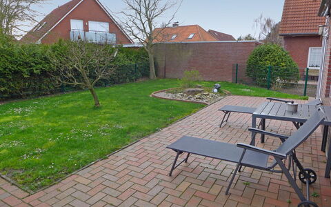 Reuse: Eigentum, Garten, Wohngebiet, Gras, Garten, Hinterhof, Haus, Rasen, Grundeigentum, Backstein