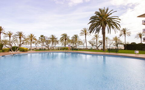Golf Sant Jordi: Schwimmbad, Resort, Eigentum, Baum, Palme, Himmel, Urlaub, Wasservorräte, Grundeigentum, Arecales