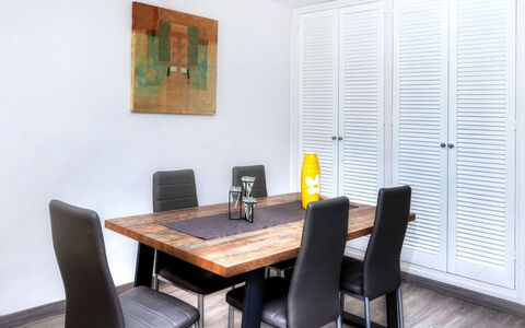 Cap Roig: Zimmer, Möbel, Eigentum, Esszimmer, Interior Design, Tabelle, Grundeigentum, Gebäude, Haus, Kaffetisch