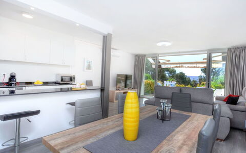 Cap Roig: Eigentum, Zimmer, Interior Design, Gelb, Grundeigentum, Möbel, Haus, Gebäude, Tabelle, Zuhause