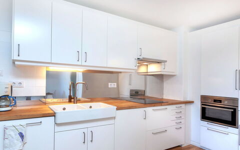 Nautic Ii: Zimmer, Eigentum, Möbel, Countertop, Küche, Cabinetry, Interior Design, Grundeigentum, Gebäude, Haus