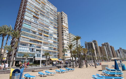 Las Palmeras: Eigentumswohnung, Gebäude, Die Architektur, Metropolitan Area, Mischnutzung, Eigentum, Urlaub, \Stadt, Grundeigentum, Strand