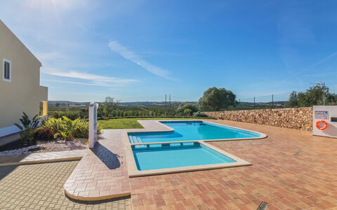 Vila Caravela: Eigentum, Schwimmbad, Grundeigentum, Haus, Zuhause, Gebäude, Estate, Wohngebiet, Villa, Urlaub