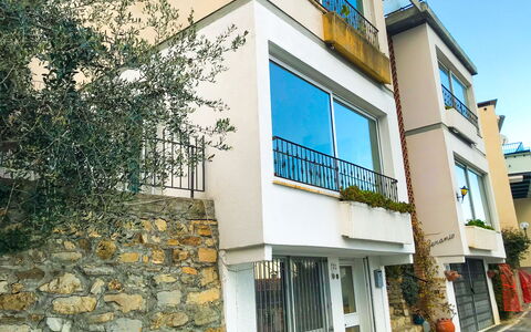 Il Geranio Sant'elmo - Diano Marina: Eigentum, Gebäude, Haus, Nachbarschaft, Grundeigentum, Die Architektur, Zuhause, Wohngebiet, Wand, \Stadt
