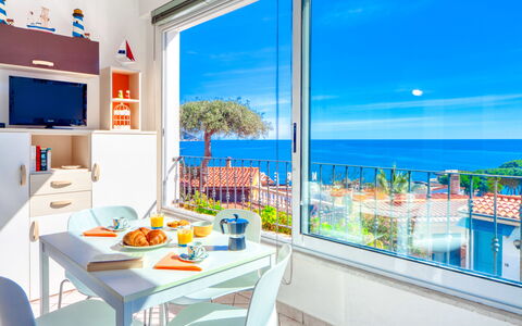 Il Geranio Sant'elmo - Diano Marina: Eigentum, Zimmer, Interior Design, Azurblau, Gebäude, Grundeigentum, Haus, Möbel, Fenster, Zuhause