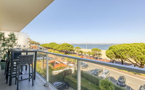 Arcachon 241: Eigentum, Grundeigentum, Balkon, Die Architektur, Gebäude, Wohnung, Haus, Zimmer, Eigentumswohnung, Wohngebiet