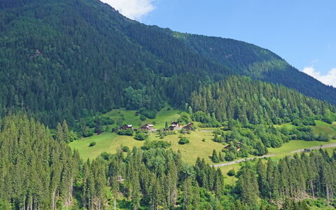 Jonas: Himmel, Wolke, Berg, Pflanze, Pflanzengemeinschaft, Ökoregion, Natürliche Landschaft, Baum, Lärche, Grundstueck