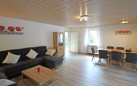 Eifelnatur (Haus 3): Möbel, Tabelle, Eigentum, Gebäude, Holz, Komfort, Stuhl, Interior Design, Die Architektur, Couch