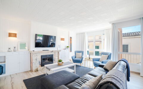 Can Josep: Möbel, Zimmer, Eigentum, Wohnzimmer, Interior Design, Blau, Gebäude, Haus, Zuhause, Decke
