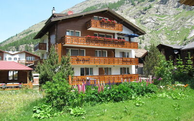 Haus Adora
