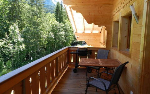 Majelas Heiti: Gebäude, Holz, Baum, Pflanze, Tabelle, Veranda, Die Architektur, Hütte, Fenster, Holzbeize
