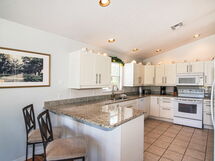 Bay Boulevard (Ann765)