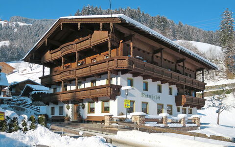 Ratschnhof: Schnee, Winter, Eigentum, Berg, Haus, Bergstation, Gebäude, Gebirge, Skiort, Grundeigentum