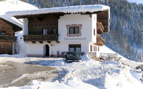 Borleitenhof: Schnee, Winter, Eigentum, Haus, Zuhause, Bergstation, Gebäude, Grundeigentum, Geologisches Phänomen, Einfrieren