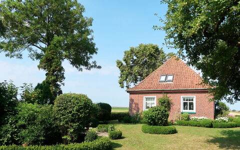 Huuske am Polder: Eigentum, Haus, Zuhause, Estate, Hütte, Gebäude, Baum, Grundeigentum, Bauernhaus, Strauch