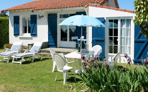 Ramoutier: Eigentum, Haus, Zuhause, Gebäude, Hütte, Grundeigentum, Villa, Estate, Garten, Bauernhaus