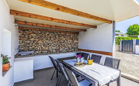 Prenc: Haus, Wohngebiet, Zuhause, Dach, Verbundwerkstoff, Estate, Hütte, Schatten, Schwimmbad, Villa