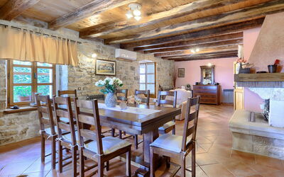 Villa Dina