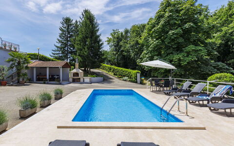 Liberat: Schwimmbad, Resort, Gartenmöbel, Eco Hotel, Regenschirm, Freizeit, Schatten, Garten, Sonnenliege, Landscaping